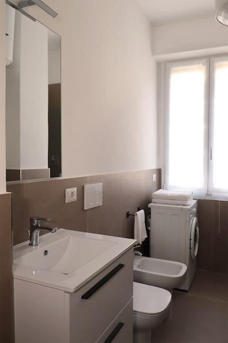 Appartement Bilocale Metro 4 Blu Frattini - Airport Linate *