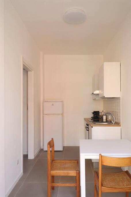 Appartement Bilocale Metro 4 Blu Frattini - Airport Linate *