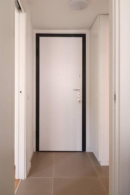 Bilocale Metro 4 Blu Frattini - Airport Linate Appartement Milaan
