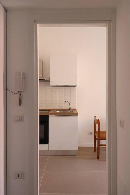Appartement Bilocale Metro 4 Blu Frattini - Airport Linate *