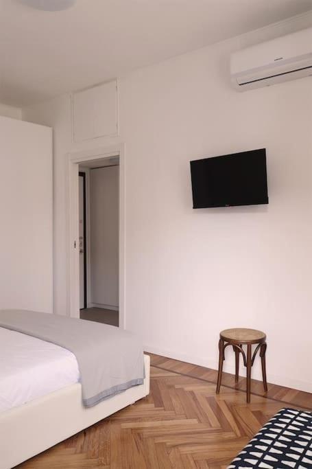 Appartement Bilocale Metro 4 Blu Frattini - Airport Linate
